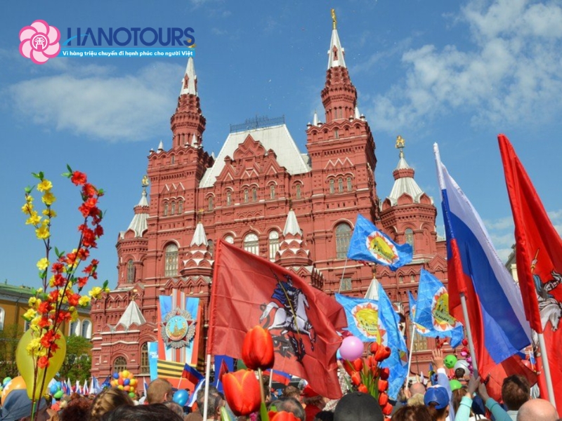 Các hoạt động đón xuân tại Moscow và Saint Petersburg