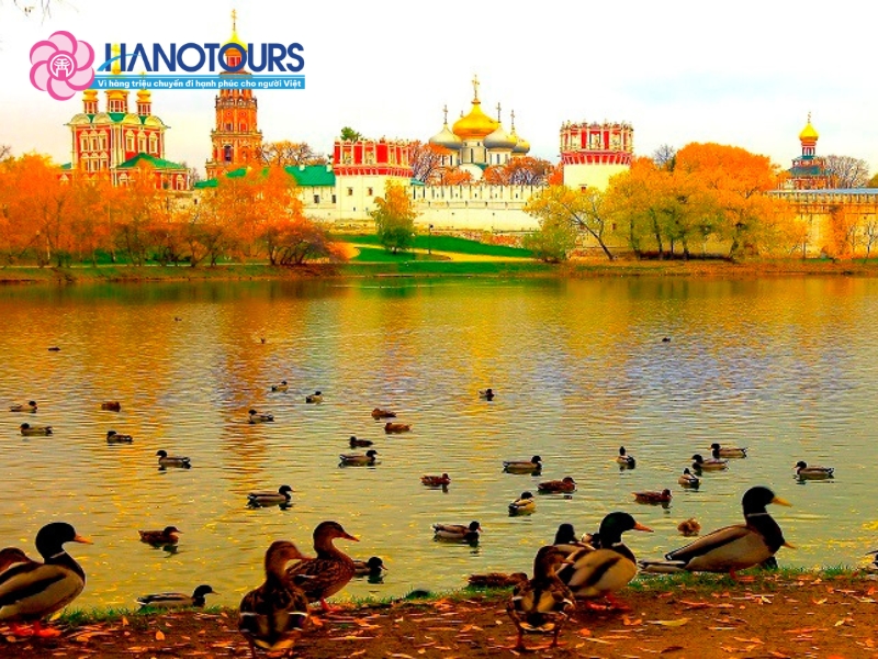 Đặc điểm thời tiết mùa thu nước Nga du khách nên biết