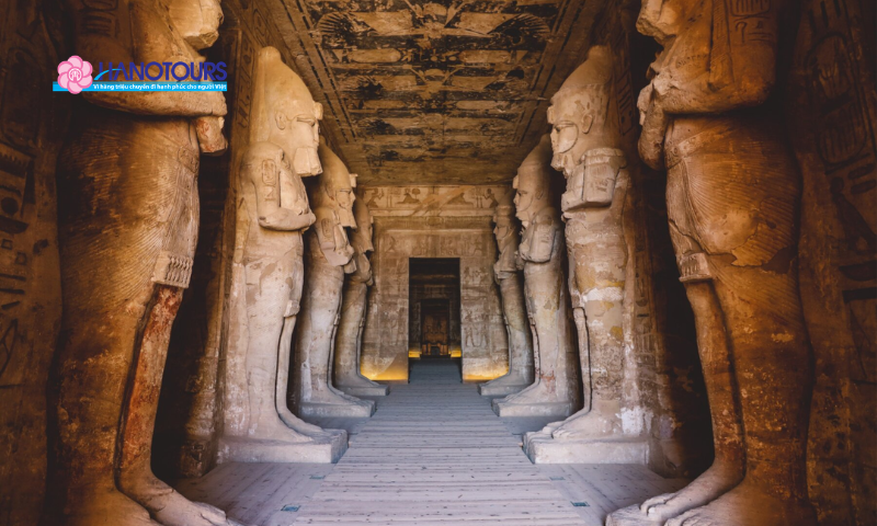 Ánh sáng Abu Simbel