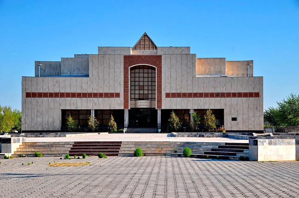 Savitsky cất giấu một kho báu nghệ thuật đặc biệt giữa miền Tây Uzbekistan