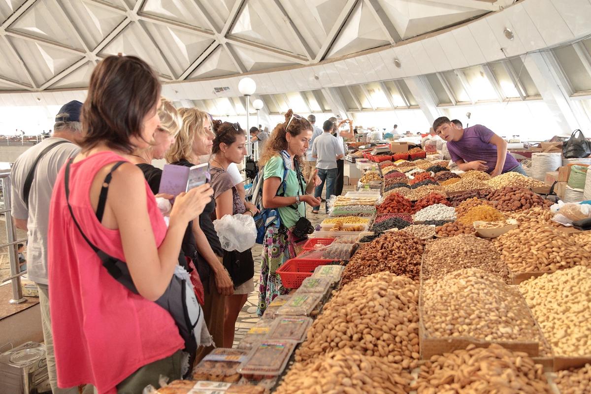 Đi một vòng Tashkent để cảm nhận nhịp sống Uzbekistan theo cách gần gũi nhất