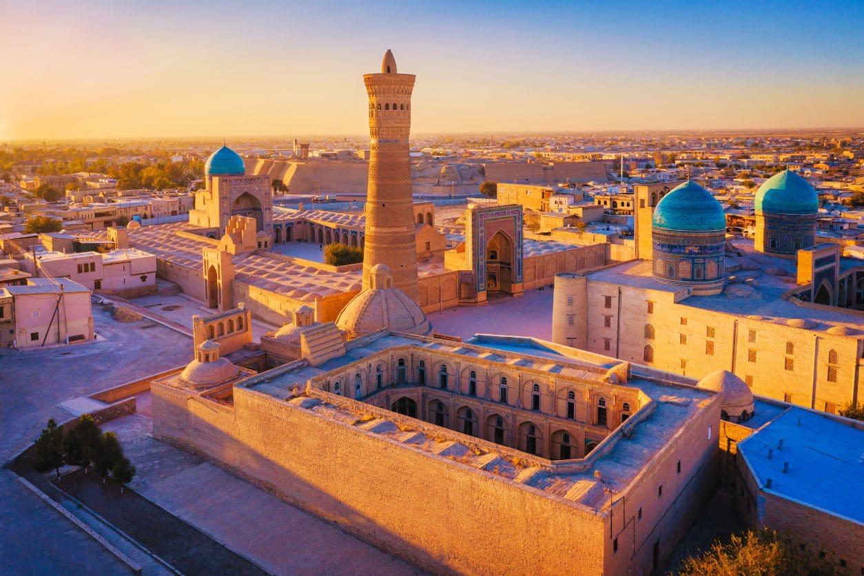 Xuân và thu là lúc Bukhara khoác lên mình vẻ đẹp dịu dàng nhất