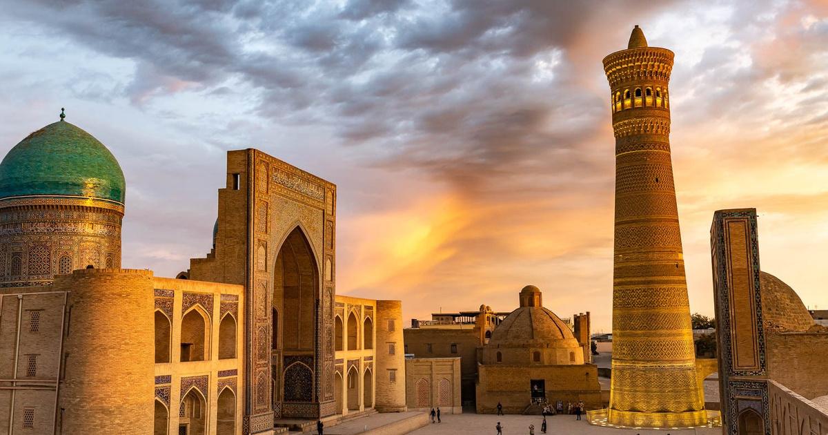 Xuân và thu tôn lên vẻ cổ kính của Kalyan giữa lòng Bukhara