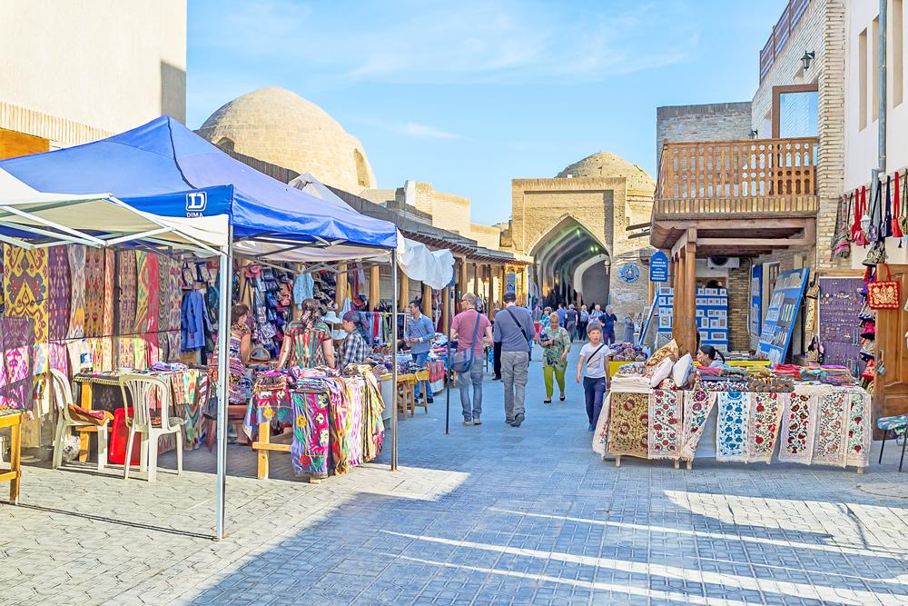 Chạm vào nhịp sống Uzbekistan giữa sắc màu của những khu chợ truyền thống