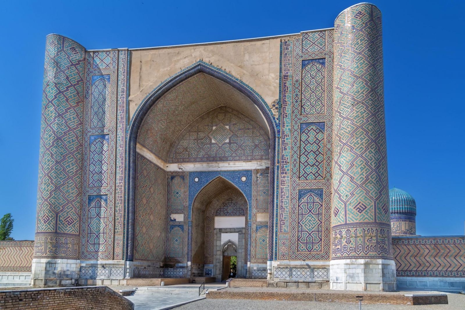 Bibi-Khanym uy nghi giữa những sắc xanh huyền thoại của Samarkand