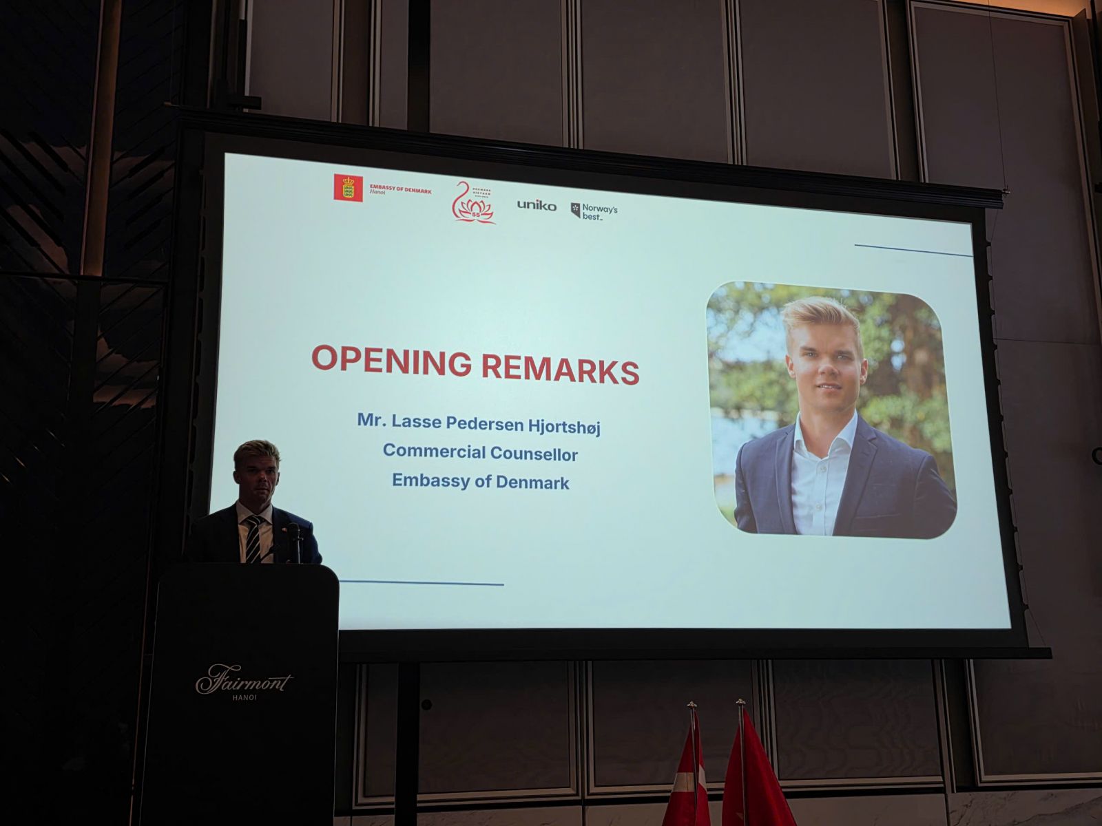 Ngài Lasse Pedersen Hjortshøj - Đại diện ĐSQ Đan Mạch phát biểu khai mạc workshop