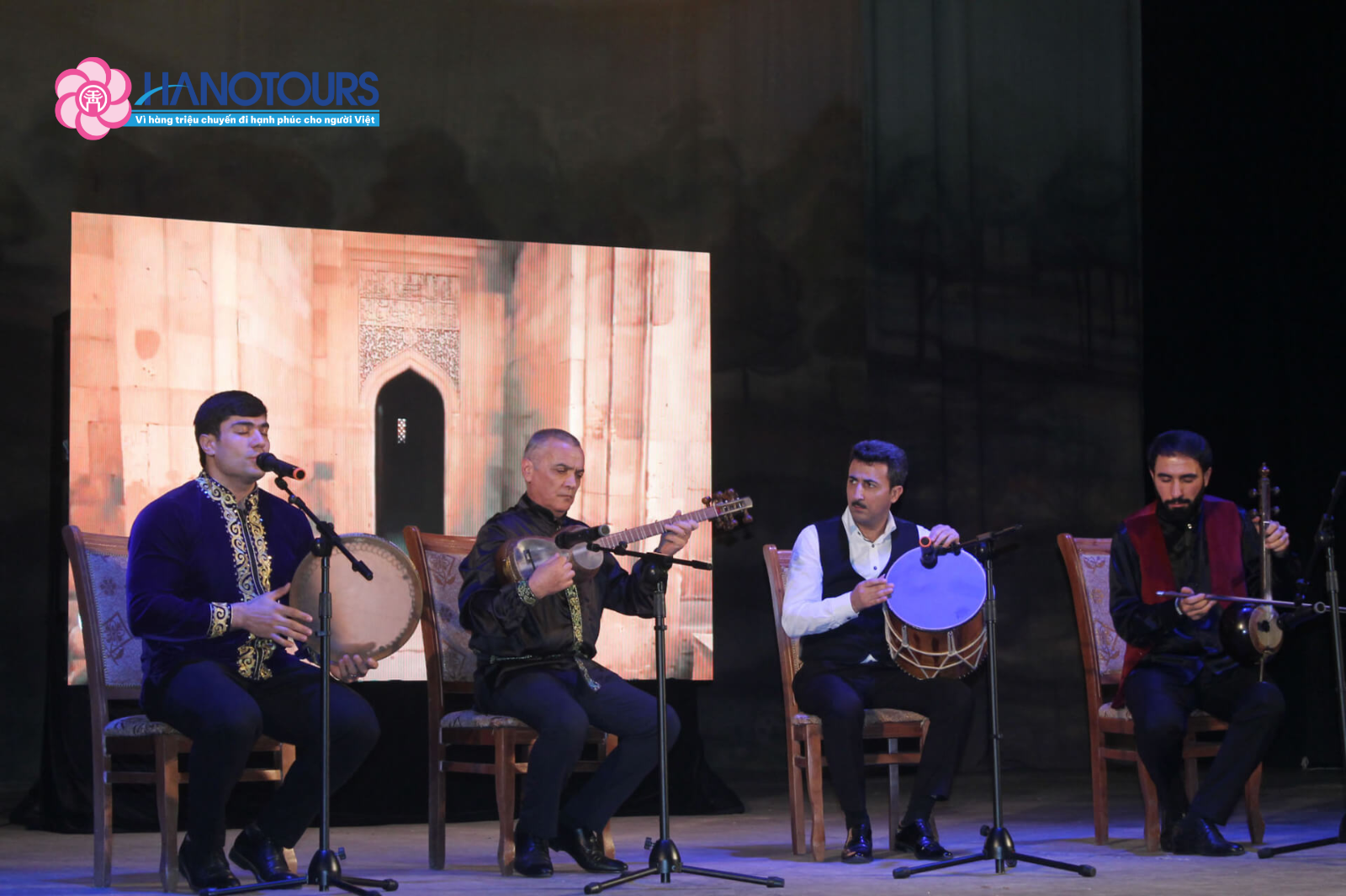 Biểu diễn âm nhạc Mugham truyền thống