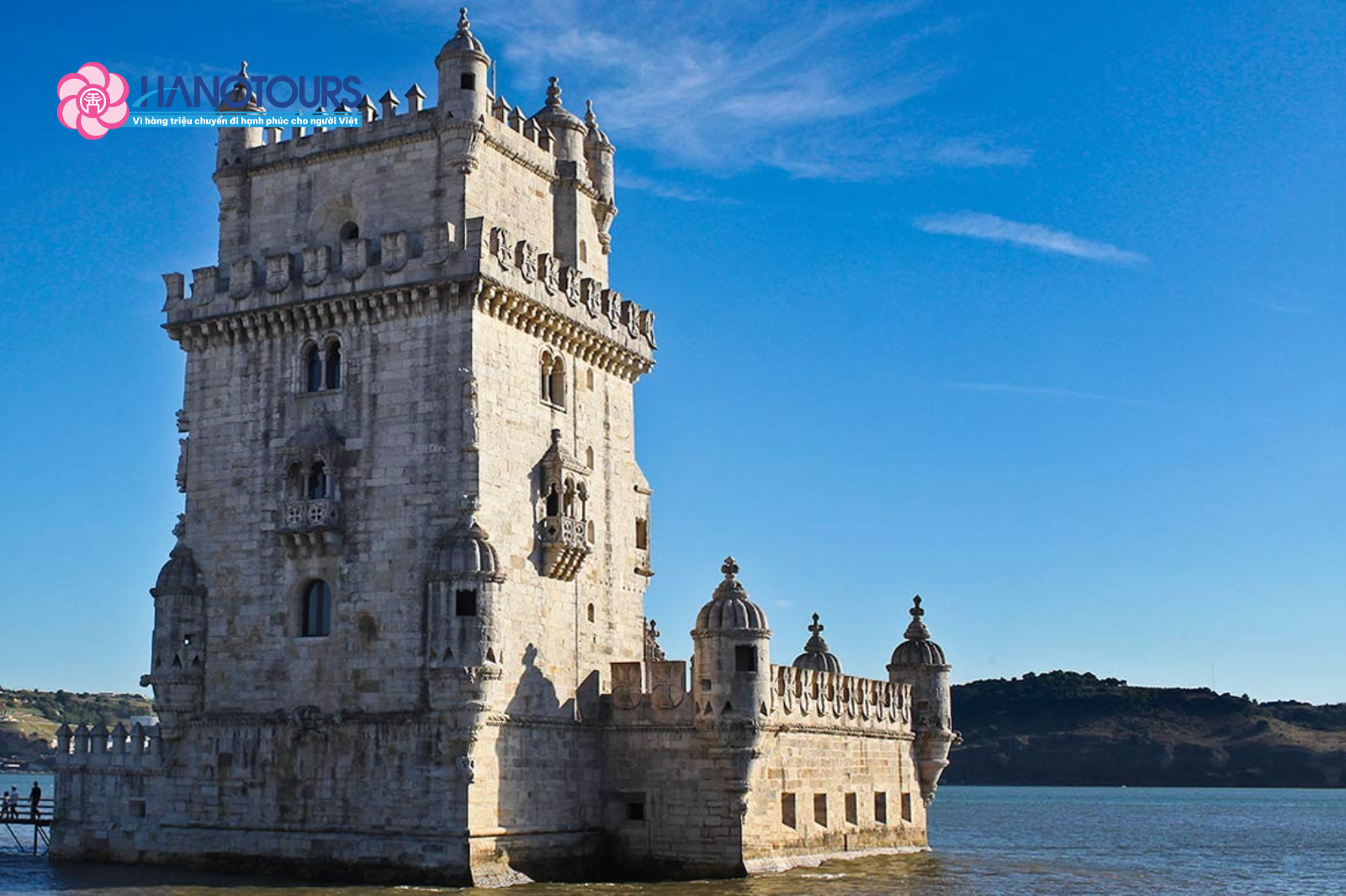 Tháp Belem bên dòng sông Tagus