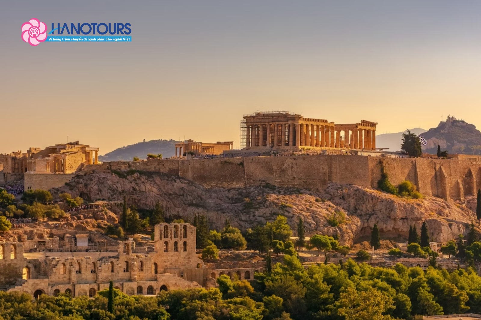 Các công trình lân cận đền Erechtheion cũng là địa điểm thú vị giúp chuyến du lịch thêm trọn vẹn