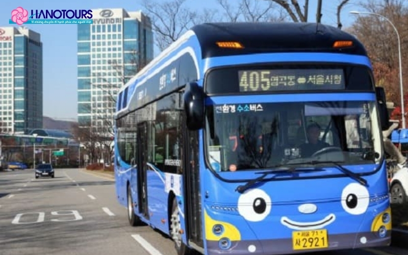 Di chuyển bằng xe bus để tiết kiệm chi phí du lịch Hàn Quốc