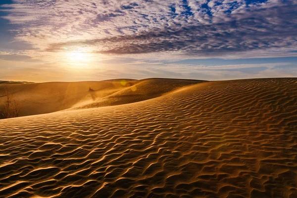 Mỗi mùa mang đến một góc nhìn khác về Singing Dunes