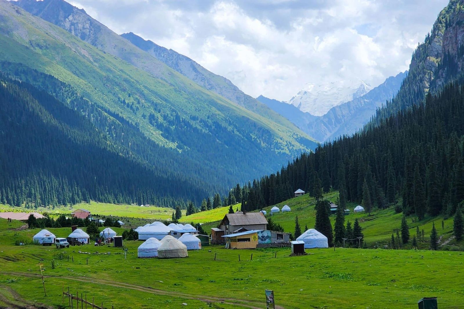 Ngủ lều Yurt giữa những miền thiên nhiên đẹp nhất Kyrgyzstan để cảm nhận trọn vẹn hơi thở của cuộc sống du mục