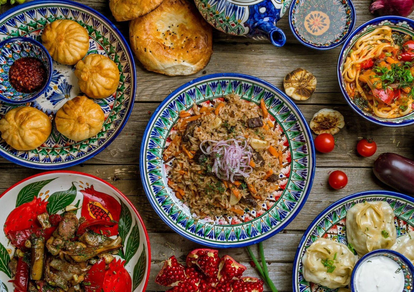 Top món ăn Kyrgyzstan nổi tiếng với Beshbarmak, Manti, Lagman và bánh Boorsok truyền thống