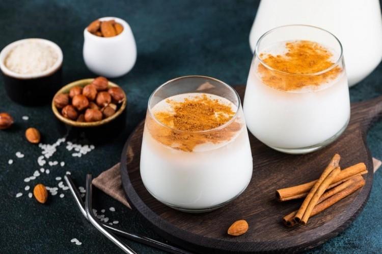 Một ly Karkade mát lành hay miếng bánh Basbousa ngọt thơm cũng đủ để lưu lại dư vị khó quên của Ai Cập
