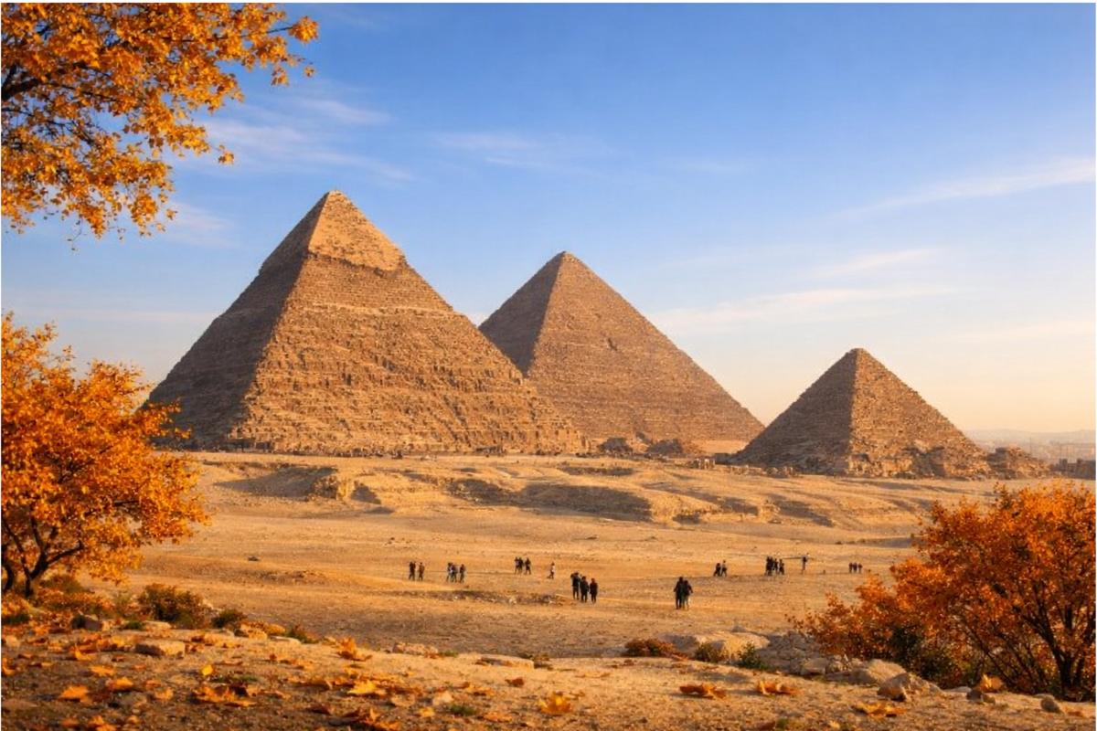 Du lịch Ai Cập mùa thu với kim tự tháp Giza, đền Karnak tại Luxor và cảnh quan sông Nile trong tiết trời dịu mát