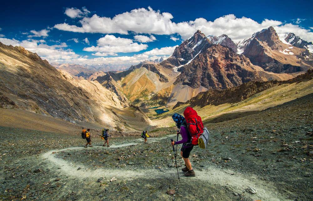 Tajikistan mang đến những trải nghiệm đáng nhớ giữa núi cao, những cung đường ngoạn mục và đời sống bản địa Trung Á