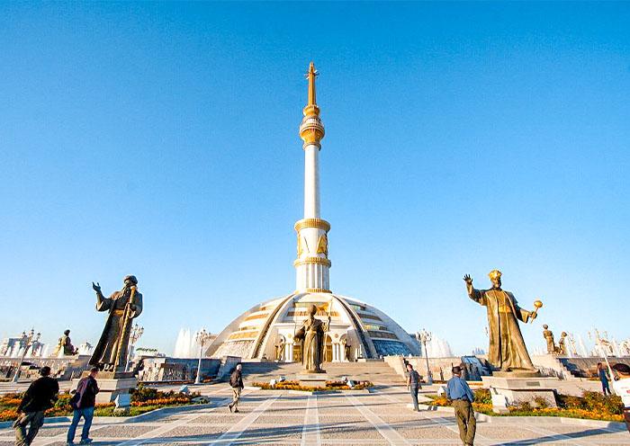 Thủ đô Ashgabat Turkmenistan nổi bật với những công trình cẩm thạch trắng và kiến trúc hiện đại