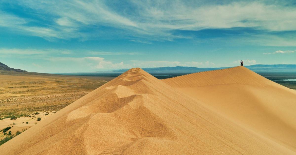 Singing Dune nơi cát vàng cất tiếng giữa thiên nhiên Kazakhstan