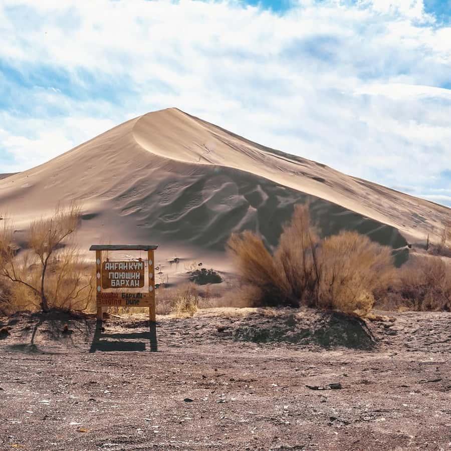 Singing Dunes kỳ lạ với tiếng ngân vang lên từ chính những triền cát