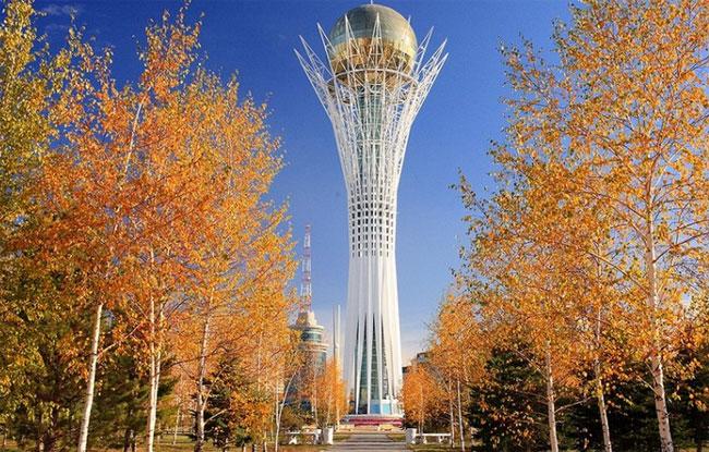 Bayterek mang một góc nhìn khác về Astana theo từng mùa