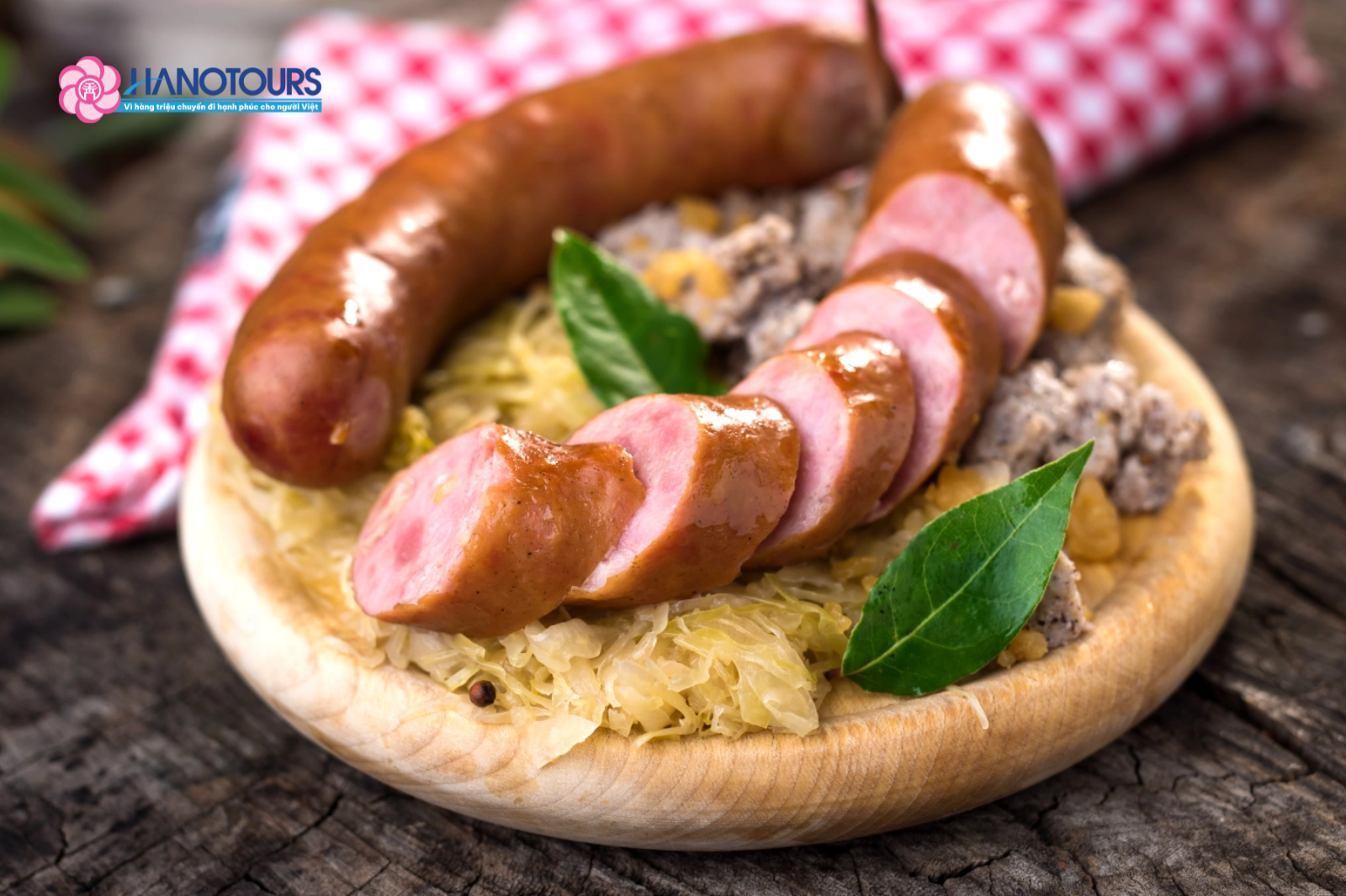Kranjska klobasa - Xúc xích heo truyền thống 