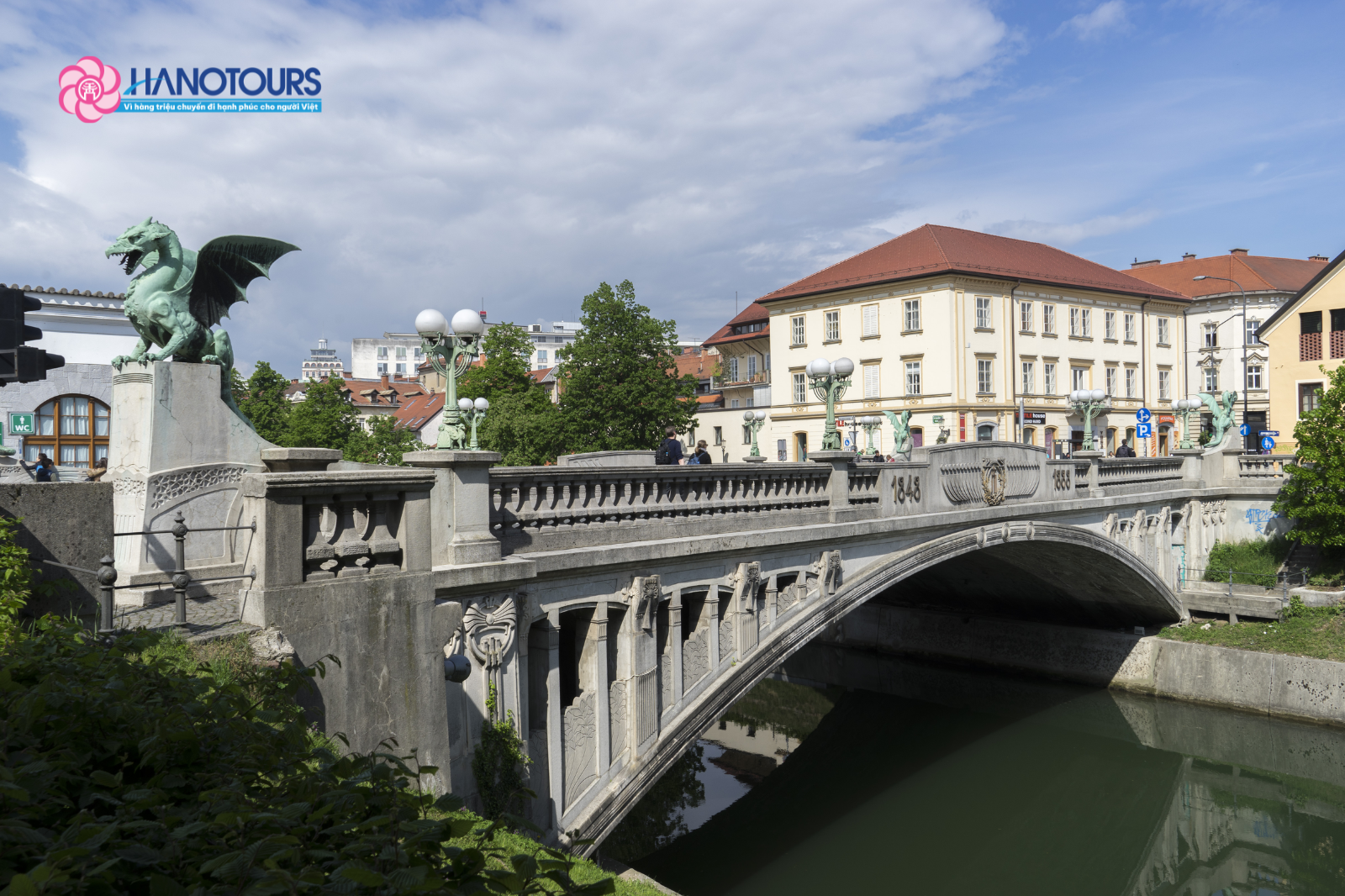 Cầu Rồng - một trong những công trình mang tính biểu tượng nhất của Ljubljana