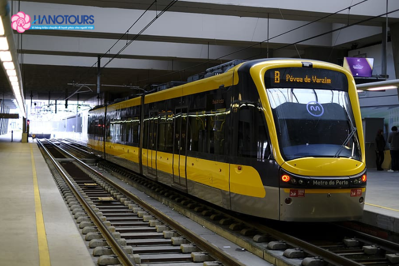 Mạng lưới đường sắt tiên tiến, tiện lợi cho du khách du lịch Porto
