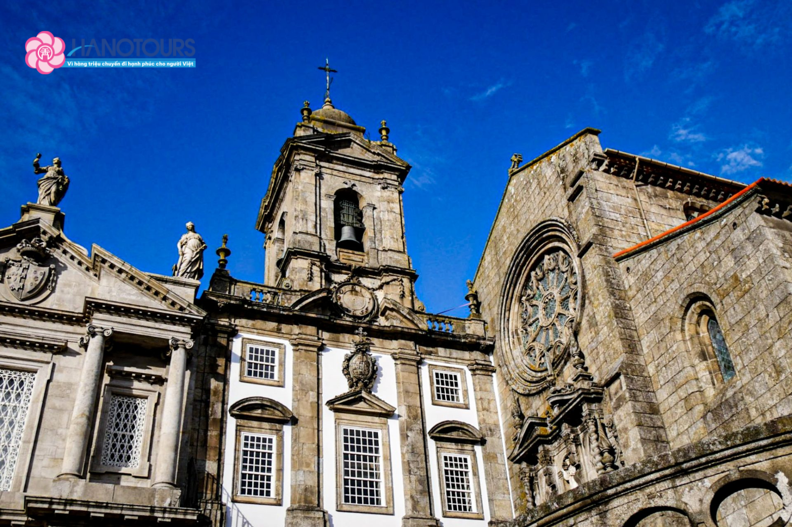 Mặt tiền của Nhà thờ São Francisco
