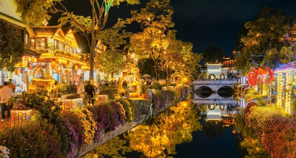Khám phá nét đẹp Thành Cổ Lệ Giang về đêm