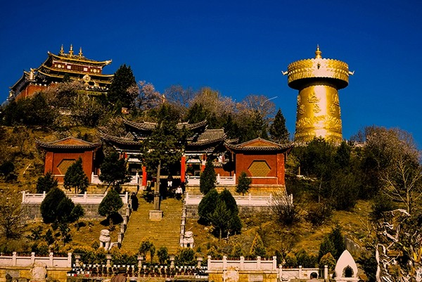 Thành cổ Dekezong lưu giữ đậm nét văn hoá Tây Tạng giữa lòng Shangri-La