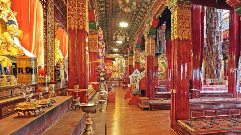 Trải nghiệm không gian tâm linh đậm bản sắc Phật giáo Tây Tạng.