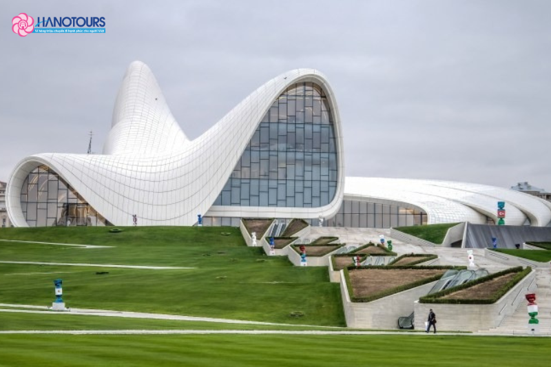 Những công trình kiến trúc độc đáo ở Baku