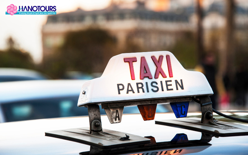 Bạn nên lựa chọn xe taxi nếu có quá nhiều hành lý 