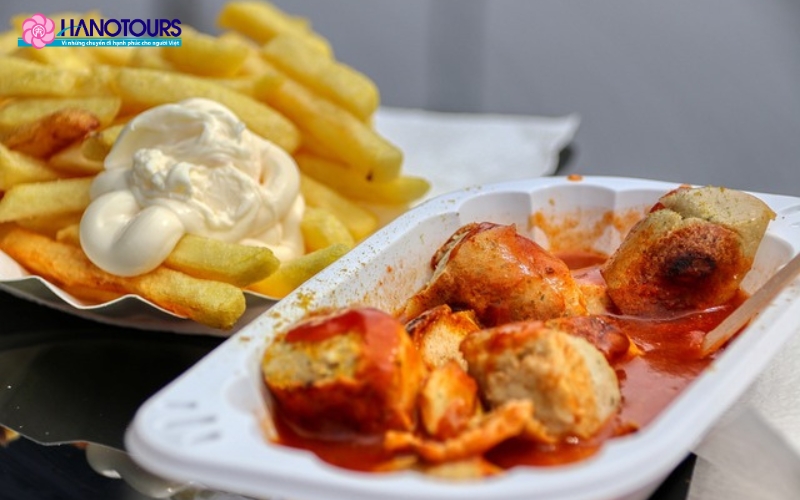 Currywurst là một món ăn đường phố nổi tiếng