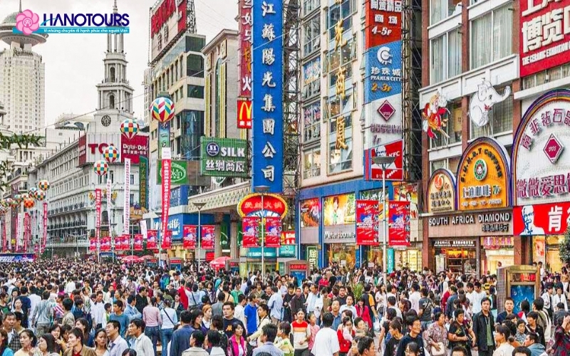 Mua sắm thỏa thích giữa hàng trăm thương hiệu