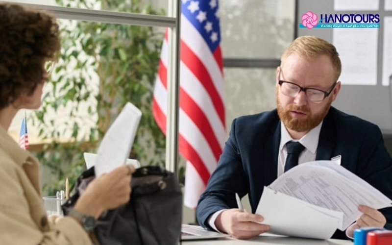 Tham gia phỏng vấn Visa