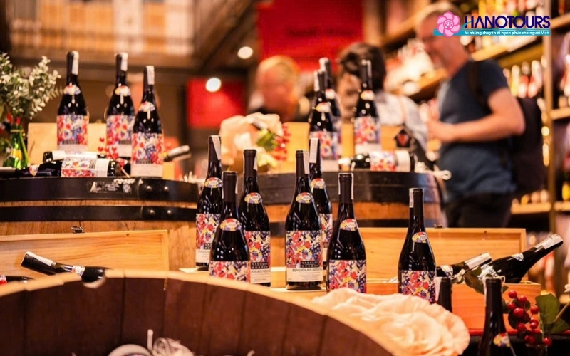 Tham gia lễ hội rượu vang