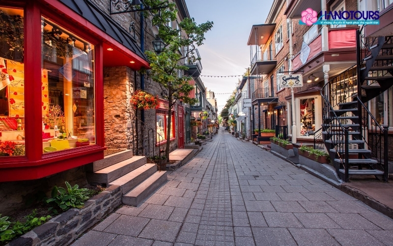 Old Quebec (Phố Cổ Quebec)