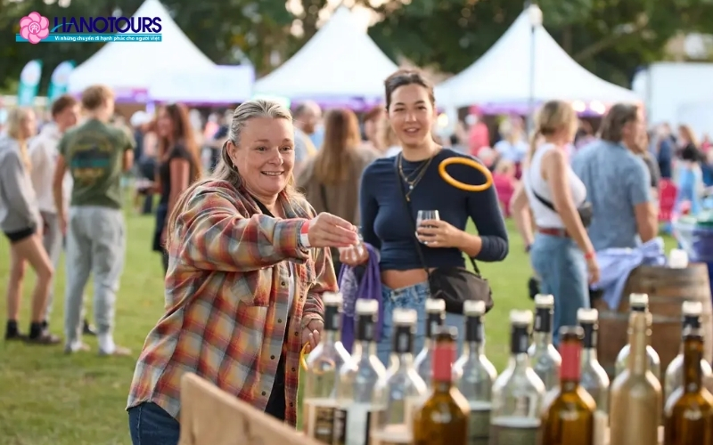 Lễ hội rượu tại Niagara