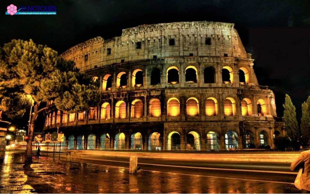 Colosseum như là biểu tượng cho sức mạnh và sự thịnh vượng của đế chế La Mã