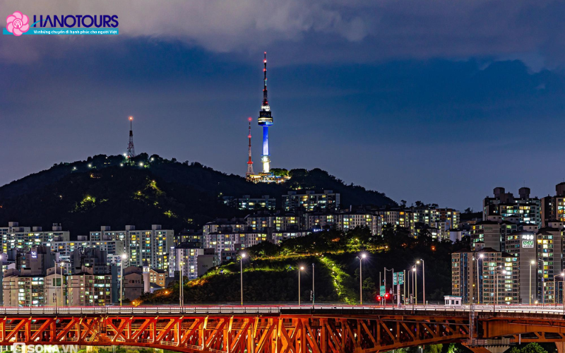 Chiêm ngưỡng toàn cảnh thủ đô Seoul về đêm tại tháp N Seoul-Hàn Quốc
