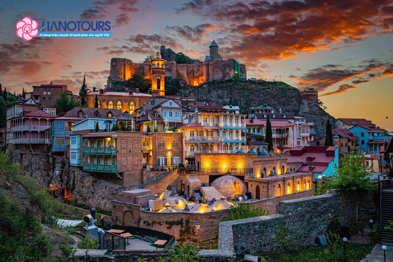 Cảnh hoàng hôn tại Phố cổ Tbilisi
