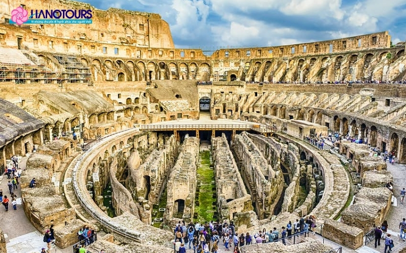 Sàn đấu và Hypogeum
