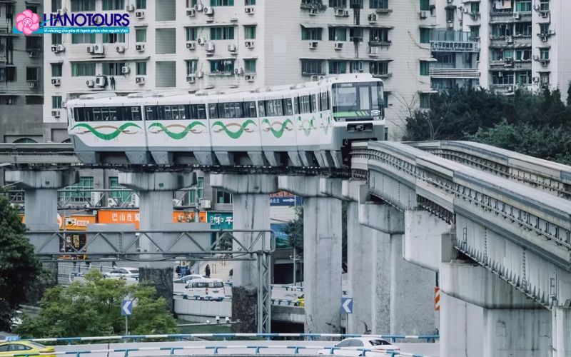 Di chuyển trong thành phố Trùng Khánh rất thuận tiện nhờ vào các phương tiện công cộng hiện đại