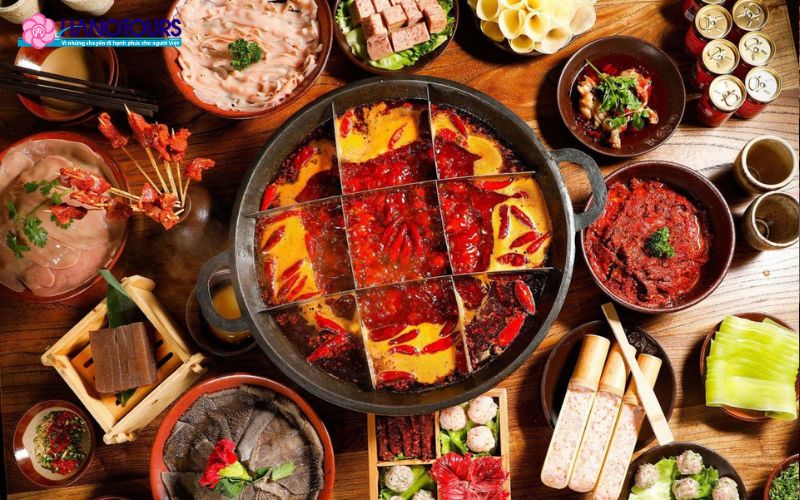 Lẩu Trùng khánh có độ cay rất mạnh, là thử thách cho những ai thích khám phá các món ăn cay