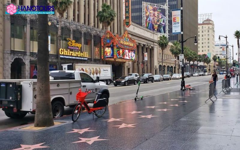 Dạo quanh đại lộ Danh Vọng và khám phá những điều thú vị