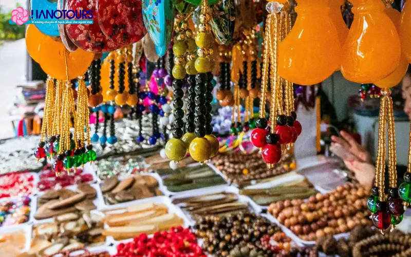 Mua sắm quà lưu niệm khi du lịch Trương Gia Giới