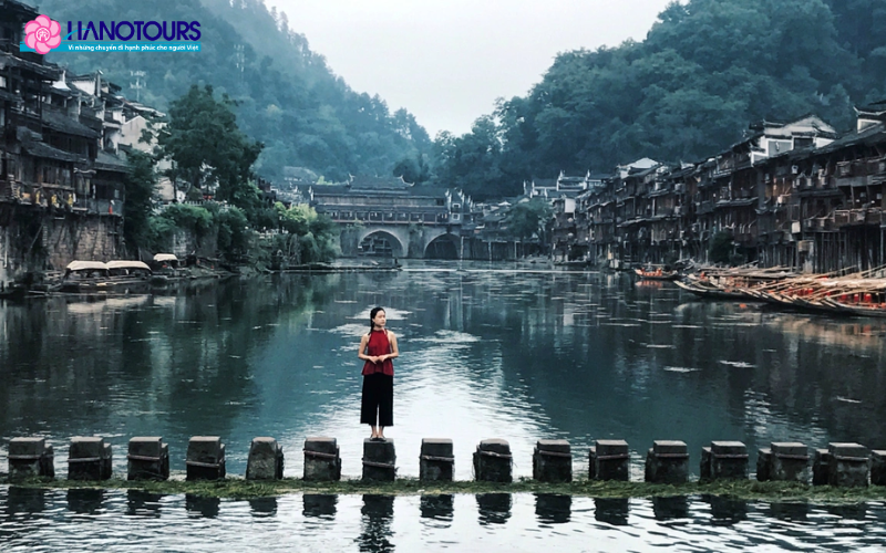 Cầu Đá Nhảy - Điểm đến độc đáo không thể bỏ qua