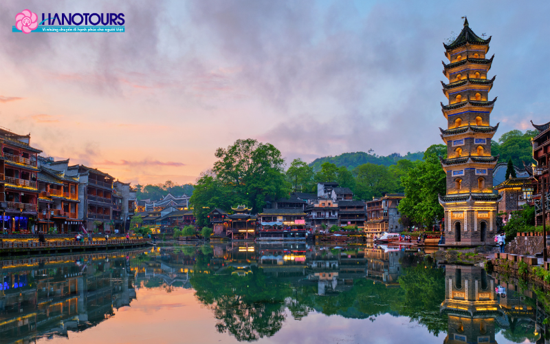 Phượng Hoàng Cổ Trấn - Viên ngọc cổ kính của Trung Quốc