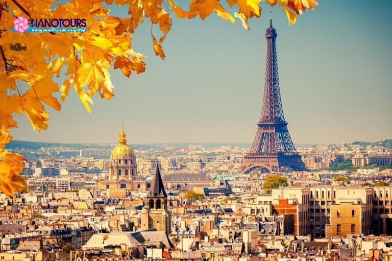 Tháp Eiffel biểu tượng nổi tiếng tại nước Pháp